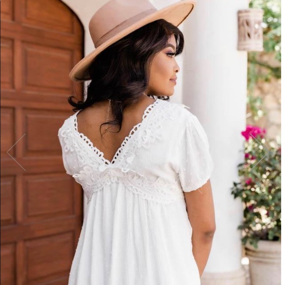 Size Small Lace White Top - Picture 2 of 3